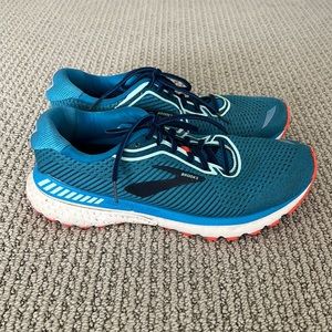 Women’s Brooks Adrenaline GTS 20 Running Shoes Size 10.5